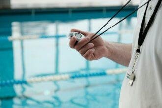 Determining athletes performance in swimming pool