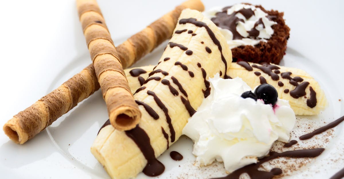 découvrez tout ce que vous devez savoir sur les bananes : bienfaits nutritionnels, recettes délicieuses et conseils de conservation. explorez ce fruit polyvalent et savoureux qui enrichit votre alimentation !
