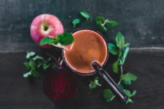 découvrez le pouvoir de la détoxification avec notre guide sur le régime de détox aux pommes. apprenez comment les pommes peuvent purifier votre corps, stimuler votre digestion et revitaliser votre énergie. embarquez dans une expérience de bien-être et santé naturelle dès aujourd'hui.