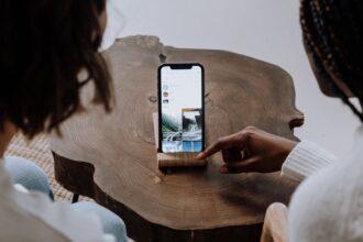découvrez l'univers créatif de tiktok, la plateforme de partage de vidéos tendance où vous pouvez exprimer votre personnalité, suivre des défis viraux et vous divertir avec du contenu innovant. rejoignez la communauté dynamique et laissez libre cours à votre imagination !